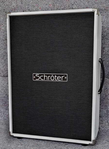 Schröter Amplification 2x12er Box stehend Schröter Amplification 2x12er Box stehend Withe