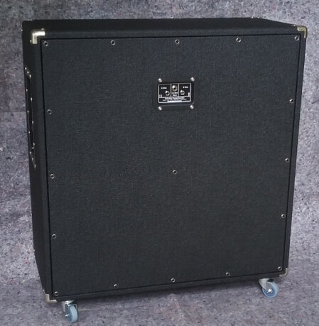Schröter Amplification 4x12er Box Backside Schröter Amplification 4x12er Box Backside